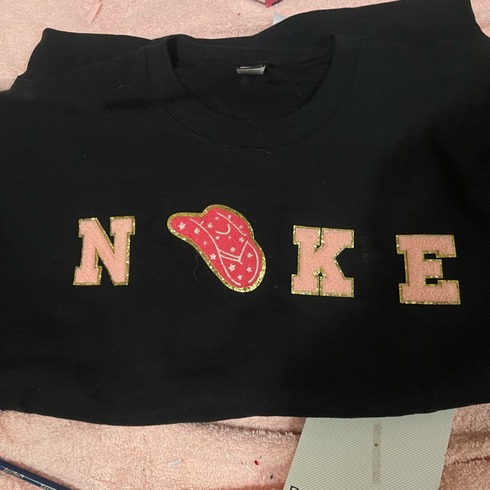 nike pullover sweatshirt